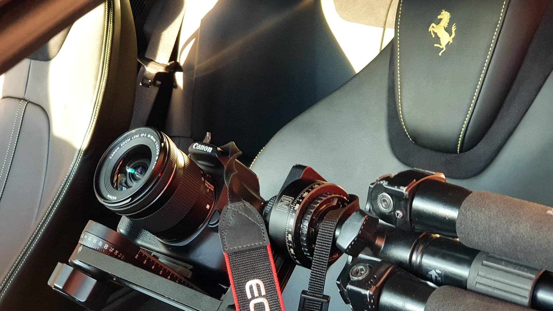 Ferrari VR Tour Navigation