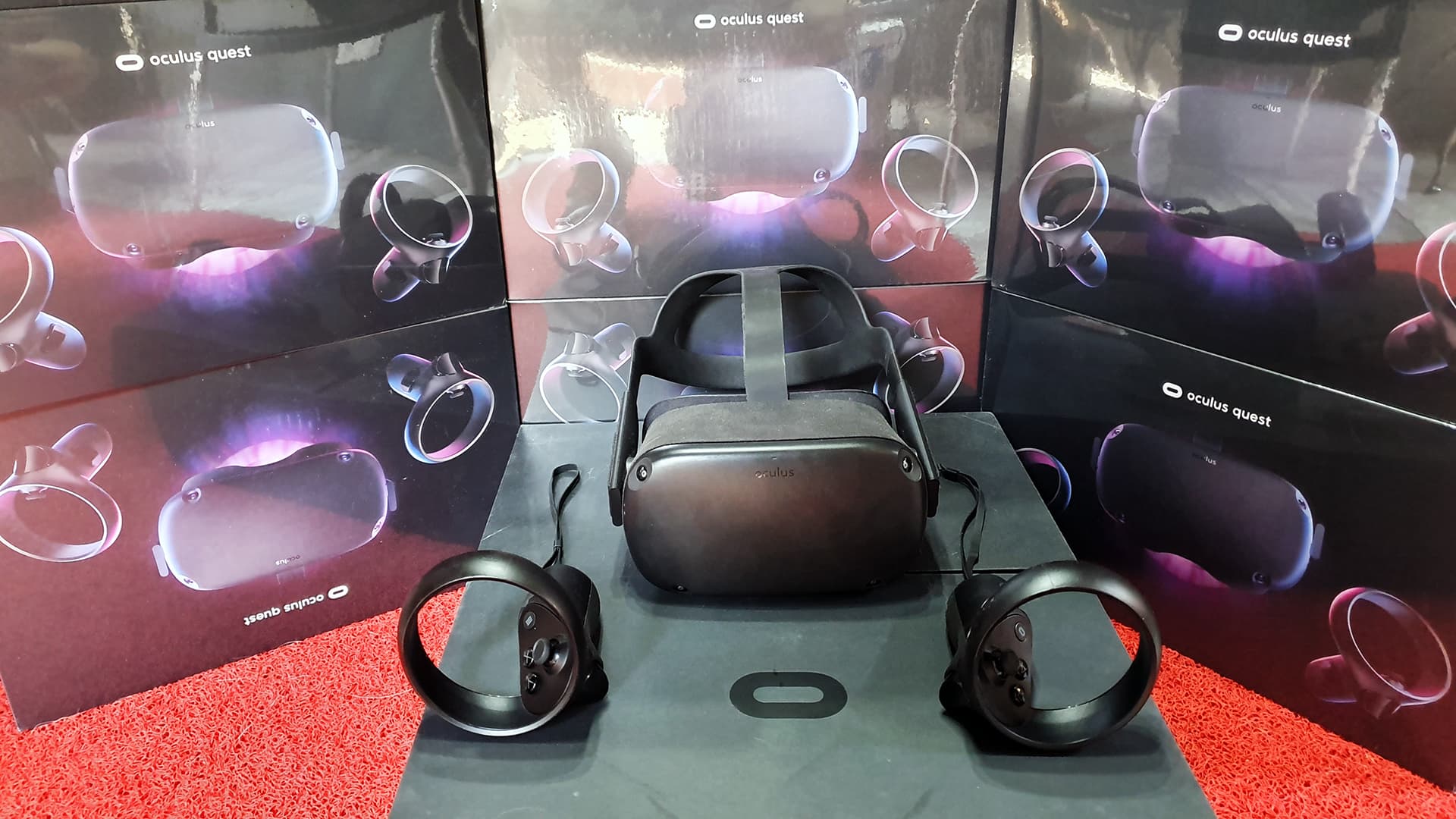 Oculus Quest Virtual Reality Headsets